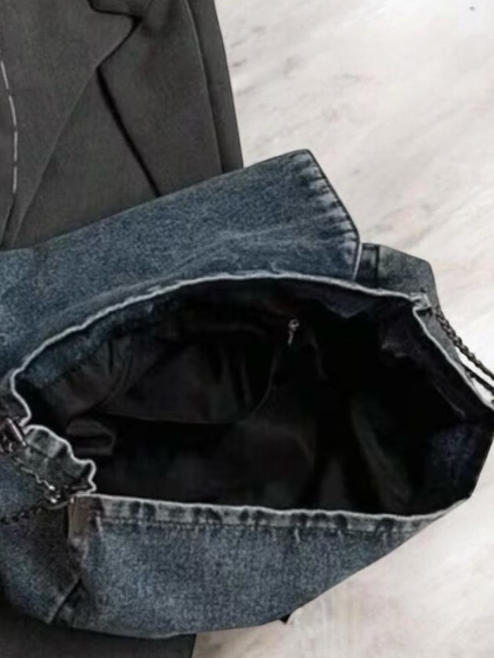 Denim Shoulder Bag with Chain Strap - Blue - Picture 4 of 6